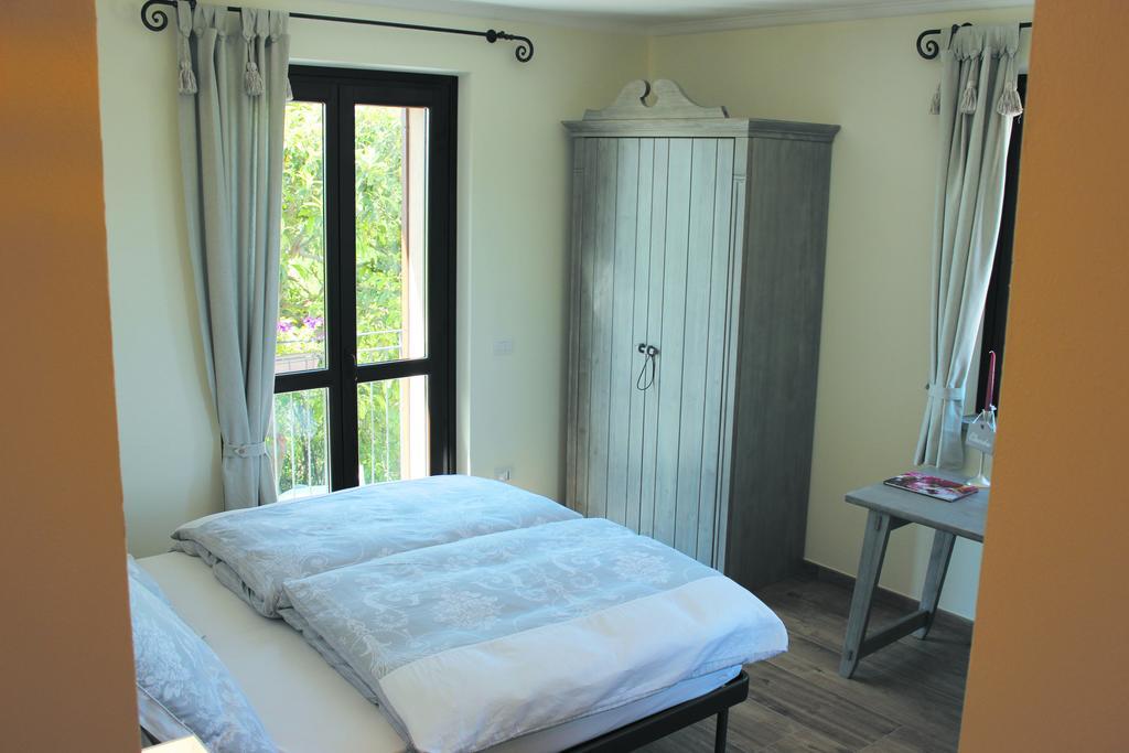 Alta Villa The Countryhouse Adults Only Boutique Bnb Vigliano d'Asti Cameră foto